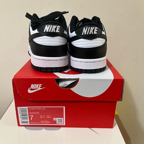 Nike Dunk Low Panda 🐼 - Picture 4 of 7